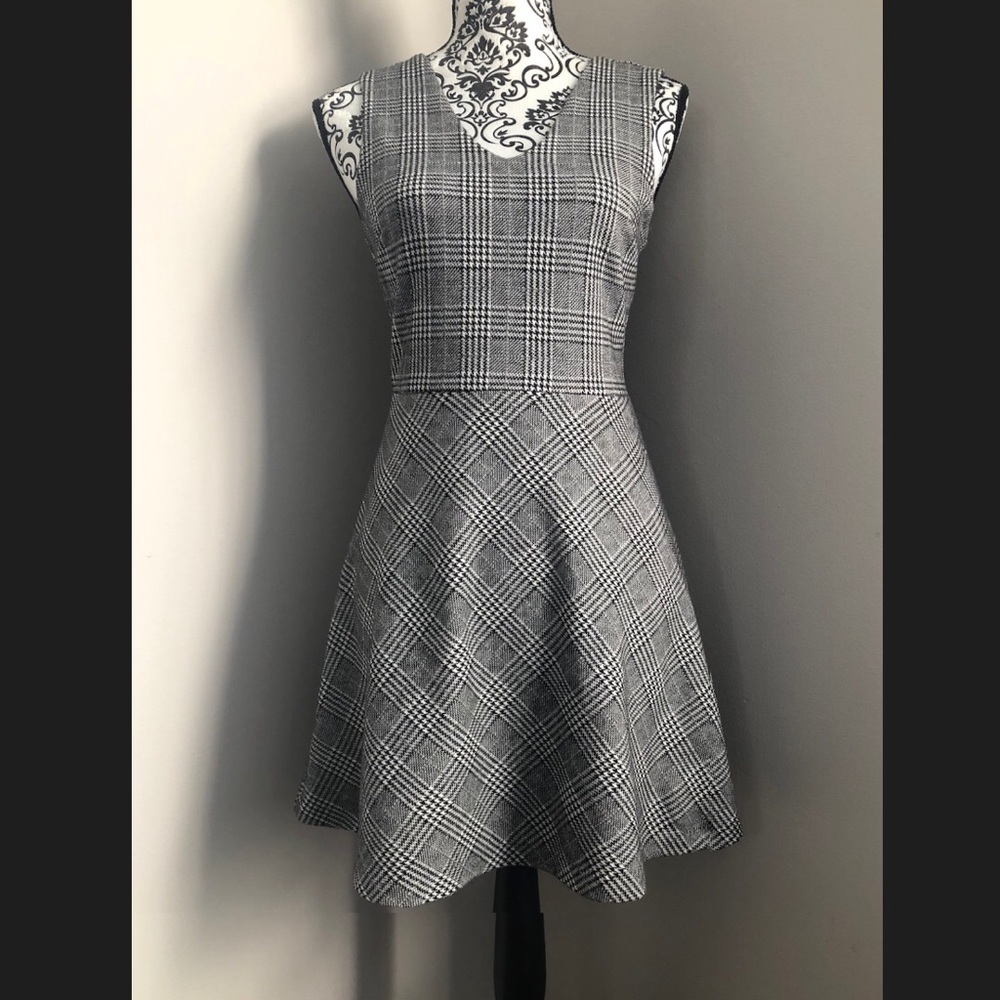 Banana Republic black and white plaid dress